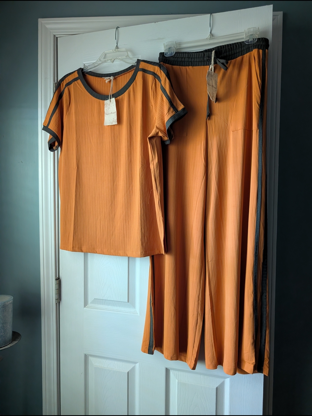 Hem & Thread Loung Set